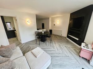 Family room- click for photo gallery